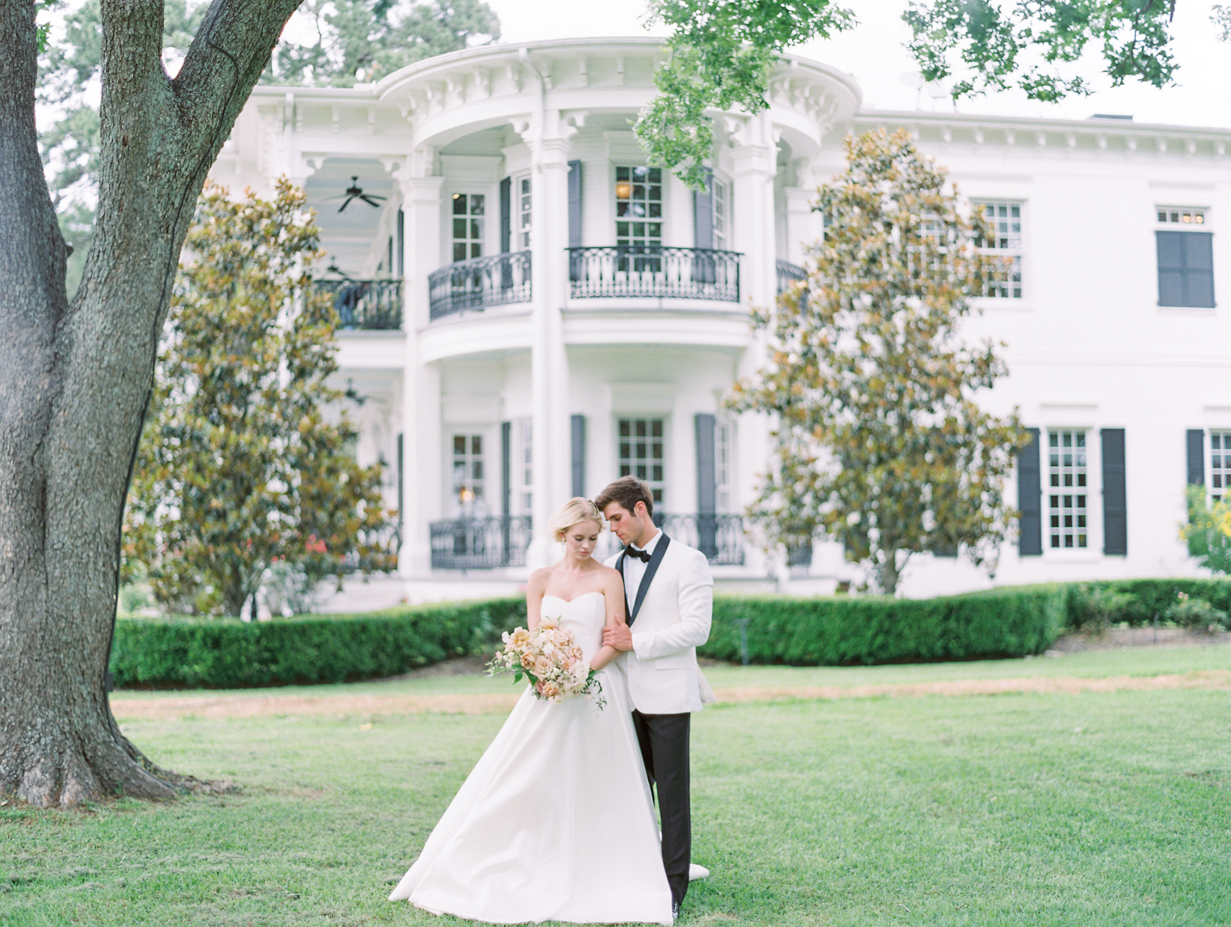 Elegant Southern Wedding Sandlewood Manor Houston Texas